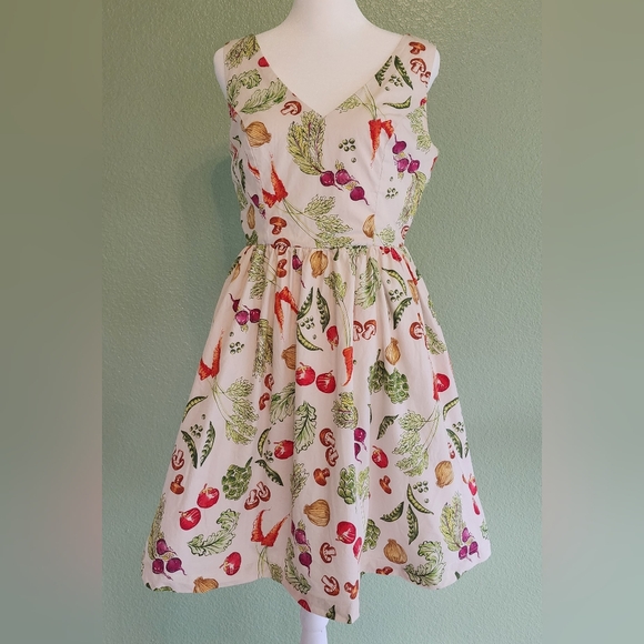 ModCloth Vegetable Print A-Line Dress- Size M - Picture 1 of 12